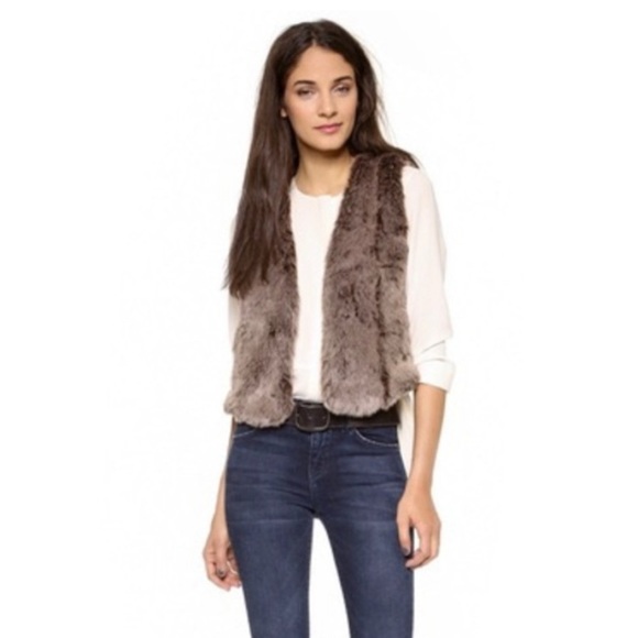 Madewell Jackets & Blazers - Madewell chocolate brown faux fur mob wife vest with pockets women’s sz M